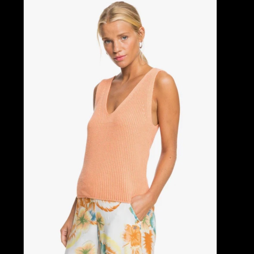 NWT Roxy Bright Place Sleeveless Sweater V Neck Medium M Coral